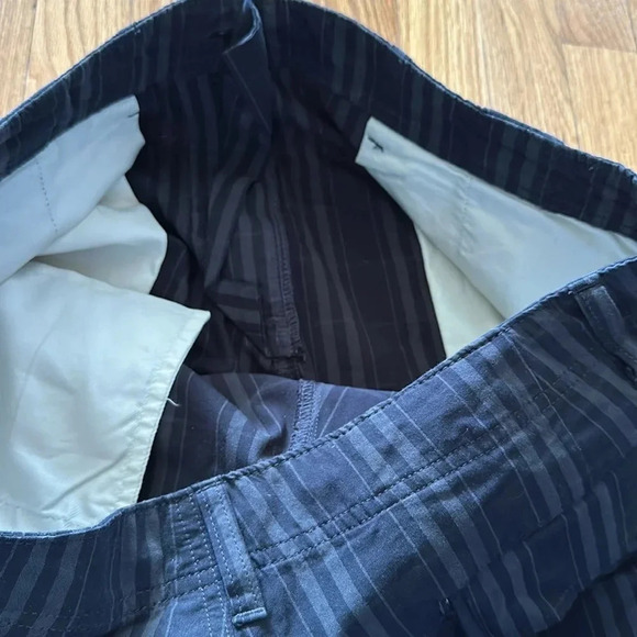 Patagonia sz 36 black grey striped organic cotton cargo shorts great condition - Picture 5 of 5